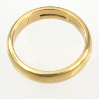 18ct gold 4.2g Wedding Ring size I½